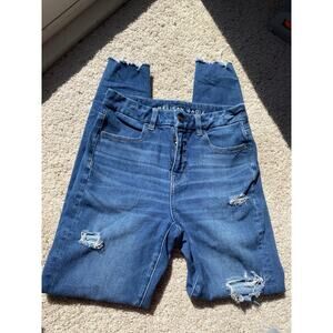 American Eagle Dream Jean Size 2 Distressed NWOT Stretch